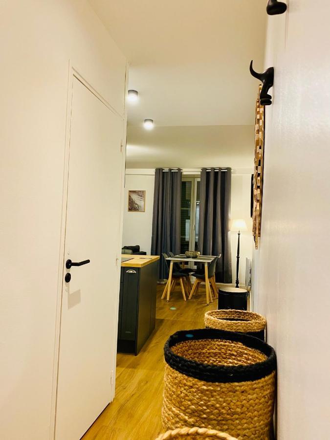 50M2 Flat In Heart Of Orleans - Canal Foot & Bein Экстерьер фото